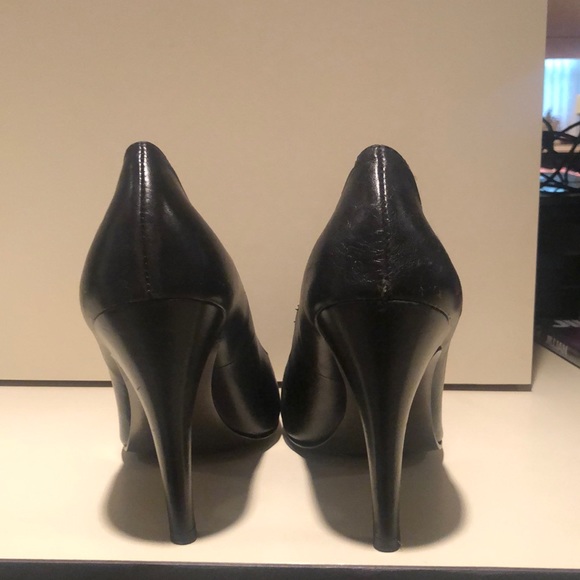 Black Pumps - Picture 3 of 3